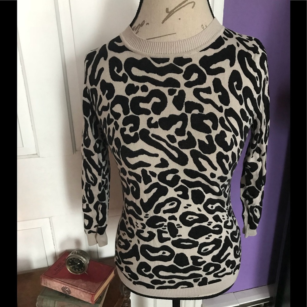 Forever 21 3/4 sleeve leopard sweater